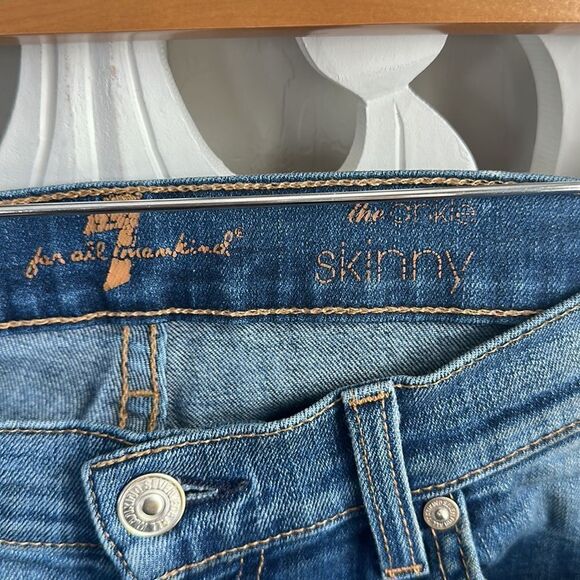 7FAMK Ankle Skinny Distressed Jean - Picture 7 of 11